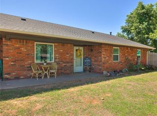 2100 N Lyle Rd, Weatherford, OK 73096