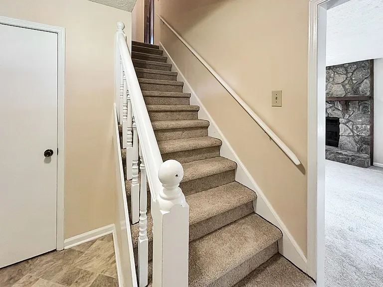 2491 Annandale Dr — Photo 20