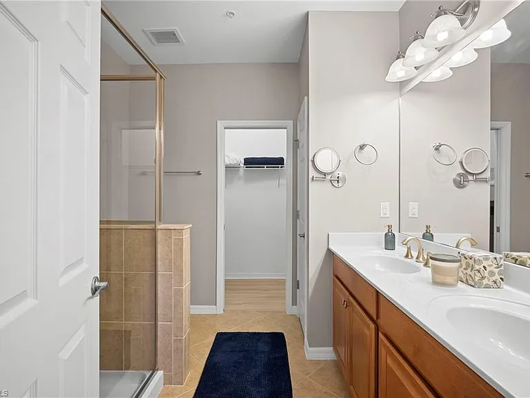 23520 Alamanda Dr #202 — Photo 23