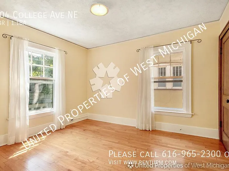 304 College Ave NE — Photo 10