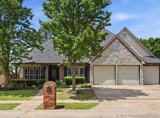 3828 S Sequoia Ave, Broken Arrow, OK 74011