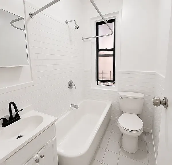 2387 Morris Ave #A6 — Photo 4