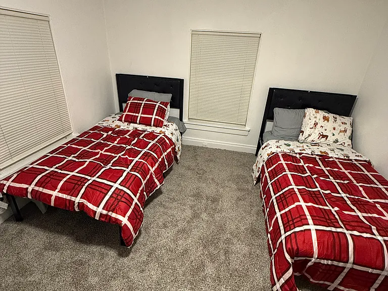 224-226 Maple St #1 — Photo 5