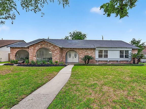 5th image of 2914 Riata Ln