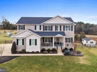 7031 Sycamore Springs Dr, Warrenton, VA 20187