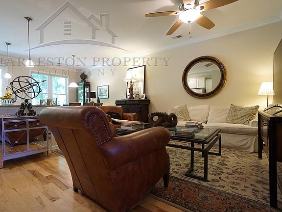 5th image of 3372 Eastman Dr