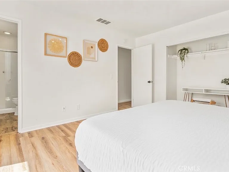 2240 N San Gorgonio Rd — Photo 17
