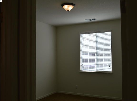 3rd image of 519 Livingston Ct
