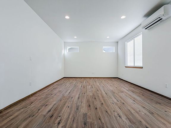 5th image of 2224 Sturgeon Dr #A