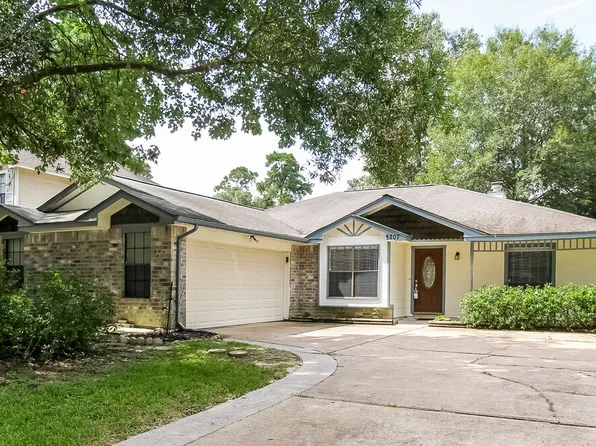 5207 Village Springs Dr, Humble, TX 77339