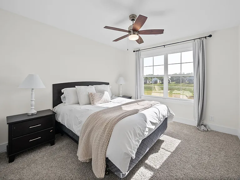 354 Frontier Dr — Photo 24