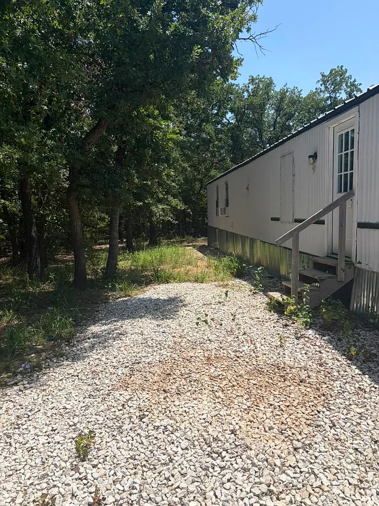 3 bed, 1075 sqft, $1,195 — Photo 3
