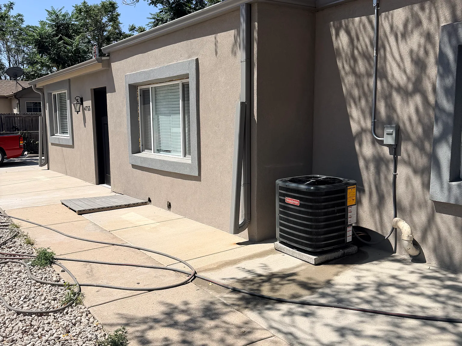3 bed, 1150 sqft, $3,200 — Photo 2