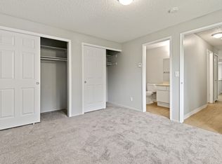 11328 SE Kent Kangley Rd #J204, Kent, WA 98030