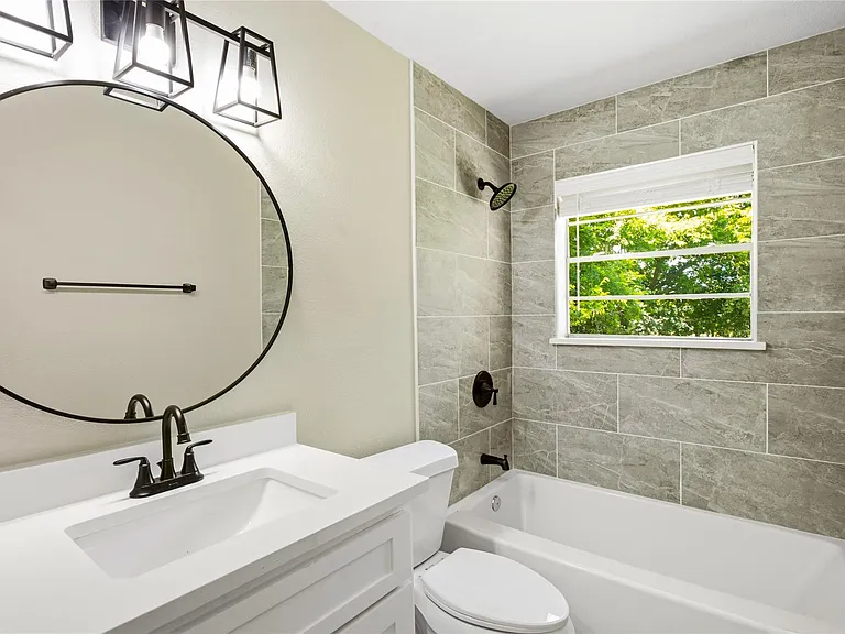 1006 N Grant Dr — Photo 18