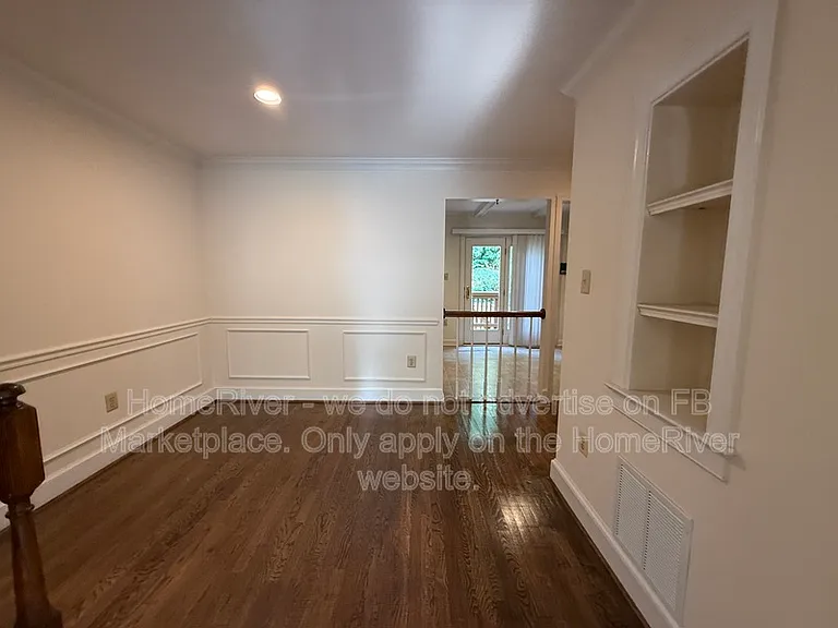 5834 Waterdale Ct — Photo 13