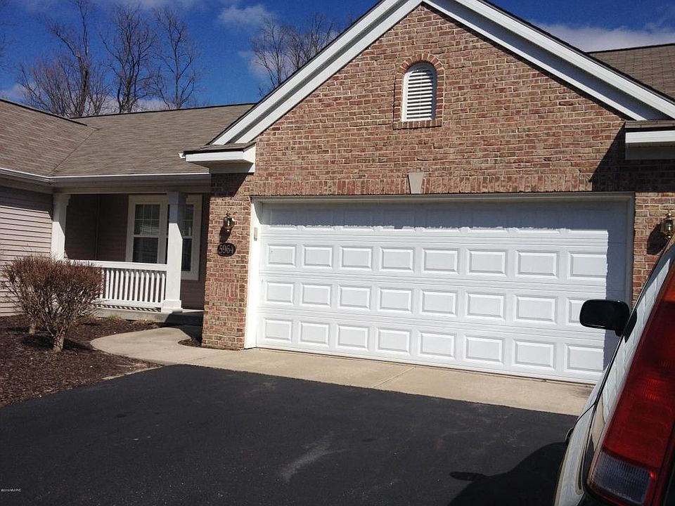 1st image of 5964 E Lyn Haven Dr SE