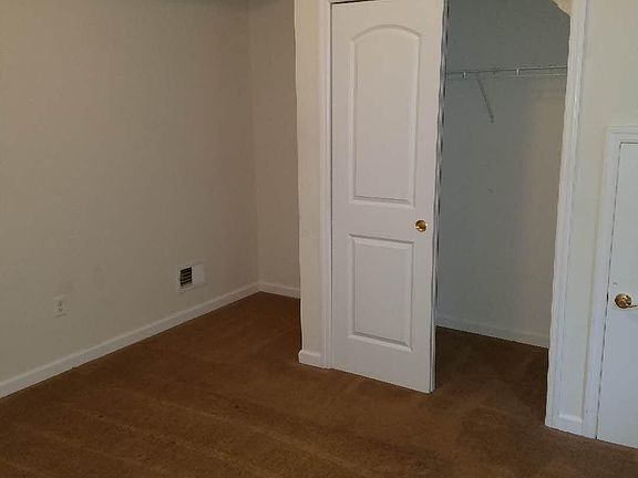 3rd image of 35 Aaron Ln Floor Basement