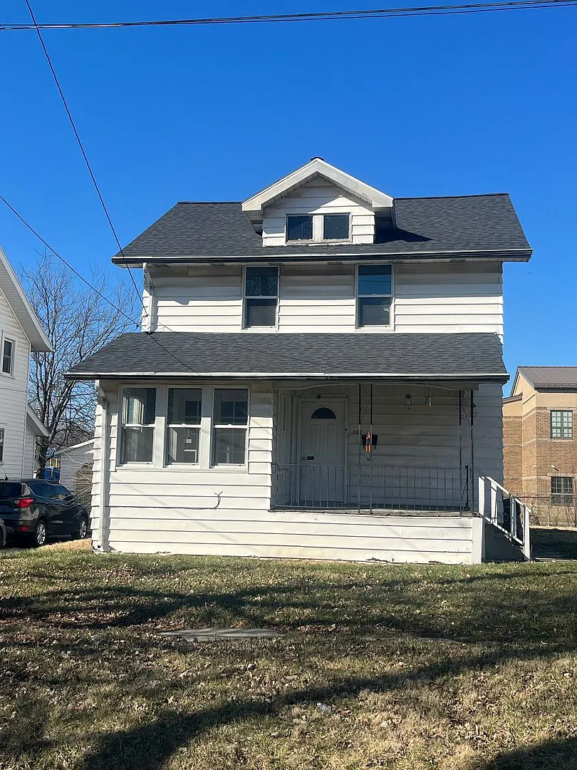 Gorgeous 3 bed/1 bath home available for lease now! — Photo 1
