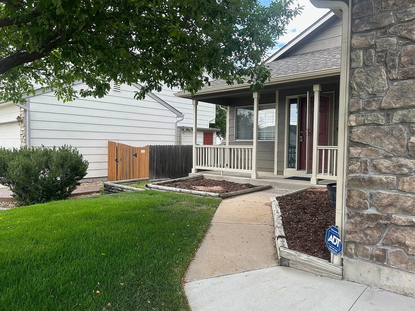 Stunning 4 BR/3 BA Littleton Home!! — Photo 2