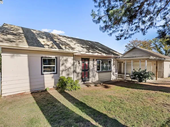 961 Hill St, Myrtle Creek, OR 97457