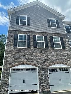 3rd image of 301 Arose Ln