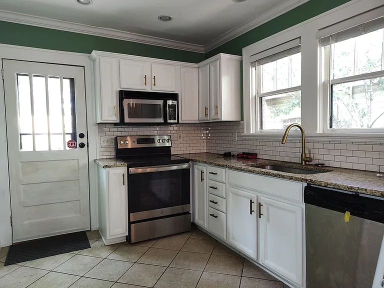 1702 Matheson Ave — Photo 7