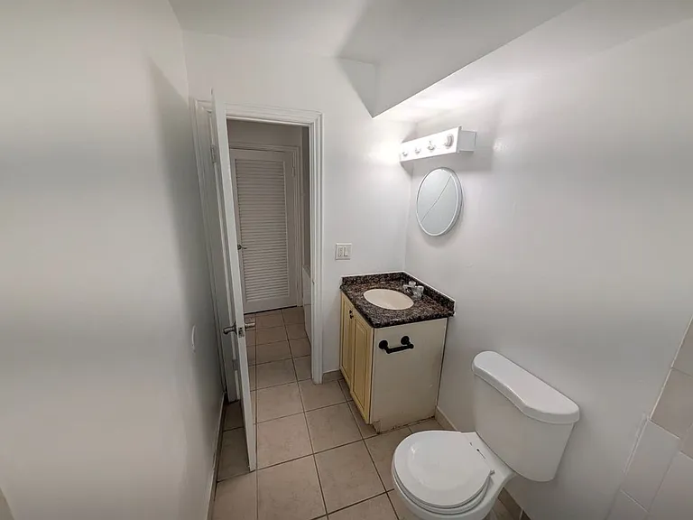 817 Lighthouse Dr #B — Photo 17