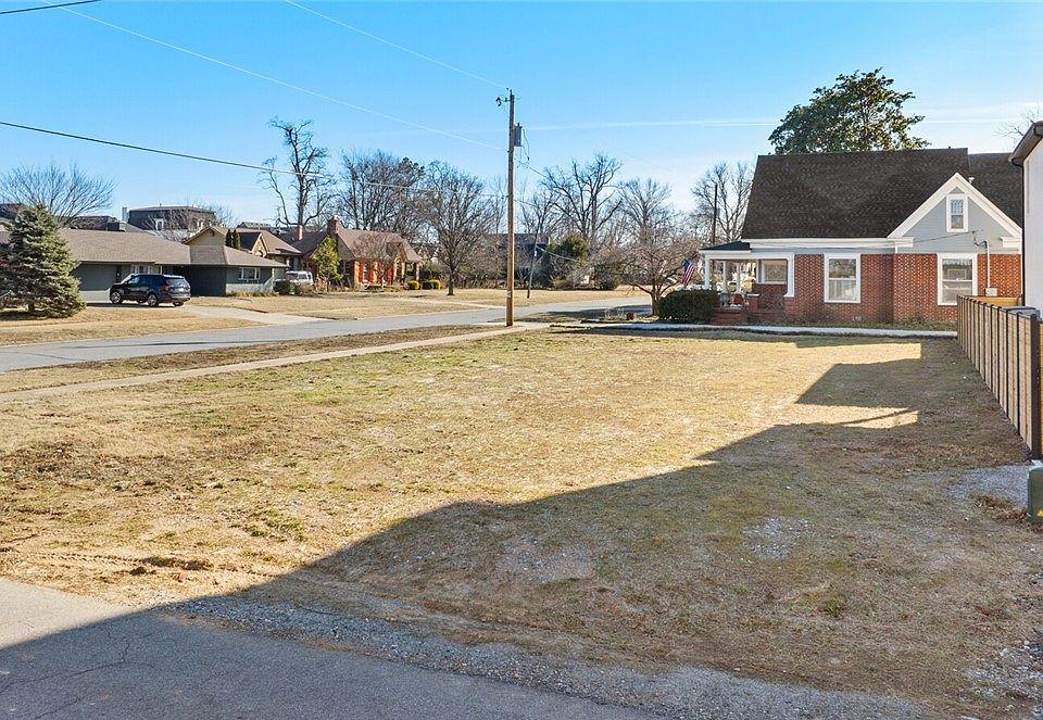 1st image of LOT 30 SW E St