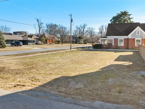 LOT 30 SW E St, Bentonville, AR 72712