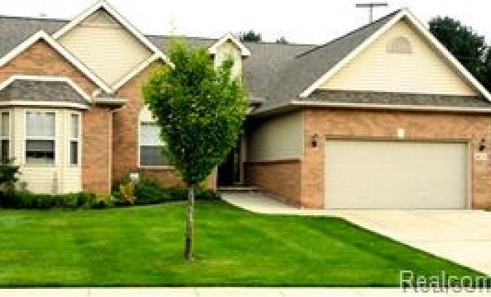 1st image of 59564 Twin Pines Dr #1
