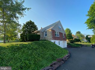151 N School Ln, Souderton, PA 18964
