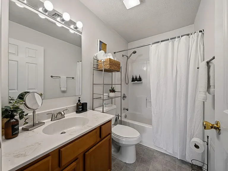6000 Boardwalk Dr — Photo 16