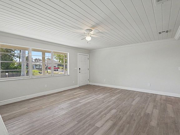 3rd image of 767 Rolling Hill Drive