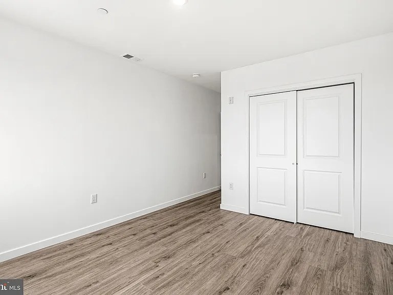 915 N Broad St #17-604 — Photo 13