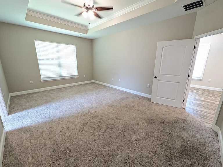 947 Kenzie Ln — Photo 17
