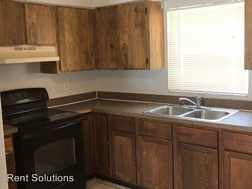 5th image of 8725 N 50th St APT D