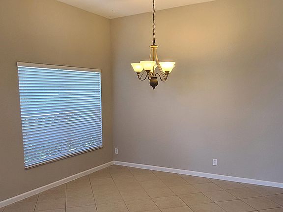 3rd image of 11418 SW Glengarry Court