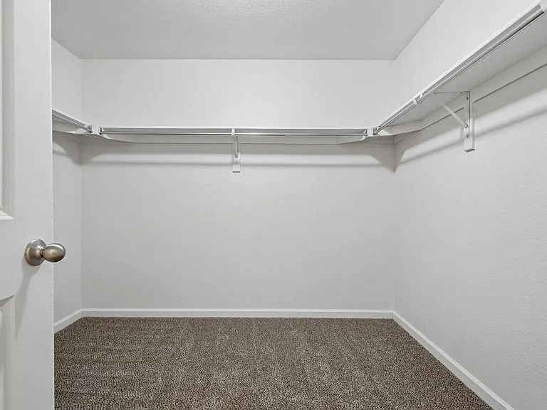 614 W 170th Pl — Photo 16