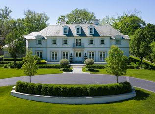 84 Indian Hill Rd, Winnetka, IL 60093