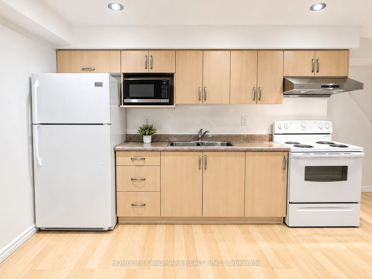 2 bed, $1,400 — Photo 2