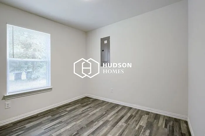 1403 Booker St — Photo 8