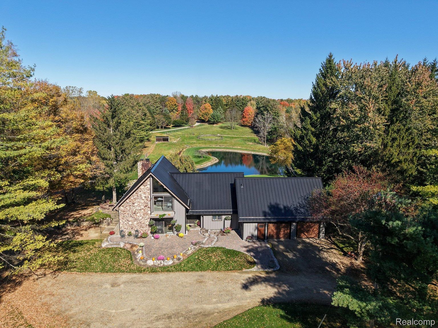 6850 Lyons Rd, Imlay City, MI 48444