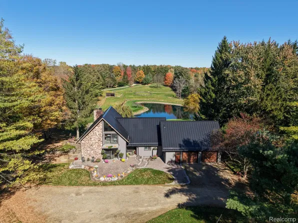 6850 Lyons Rd, Imlay City, MI 48444