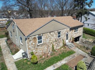 66 Vanguard St, Bridgeport, CT 06606