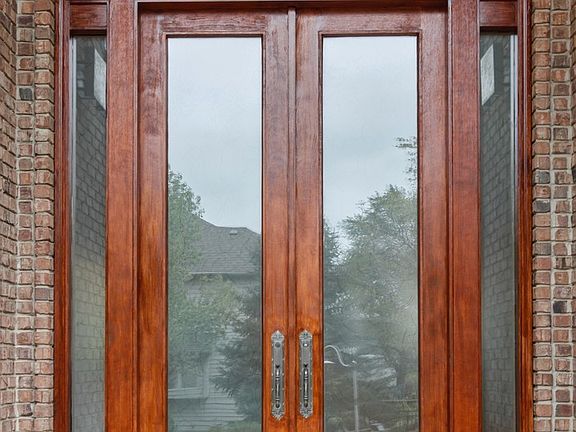 5th image of 9024 Darien Woods Ct
