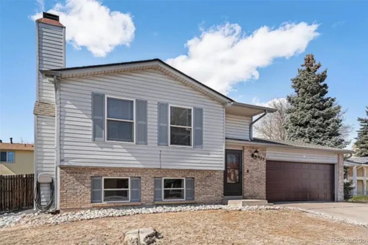 4 bed, 1675 sqft, $2,880 — Photo 2