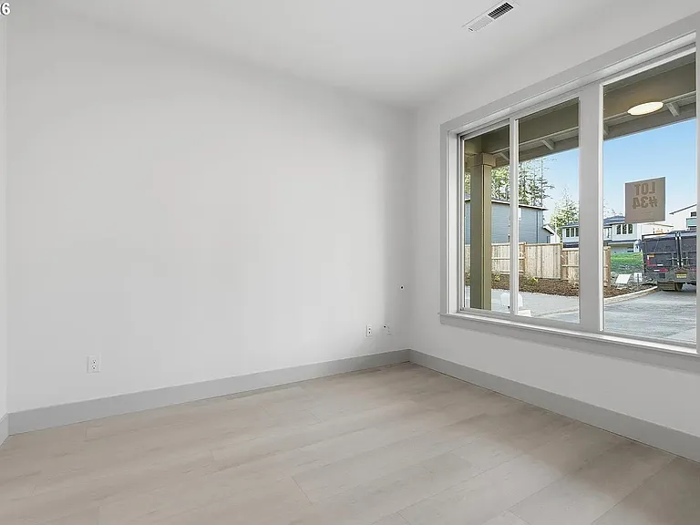 14986 SE Andre Way — Photo 2