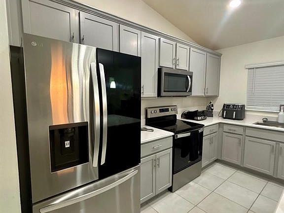3rd image of 3166 Sweet Acres Pl