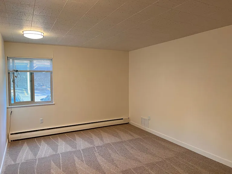 Seasons Apartments — Photo 26